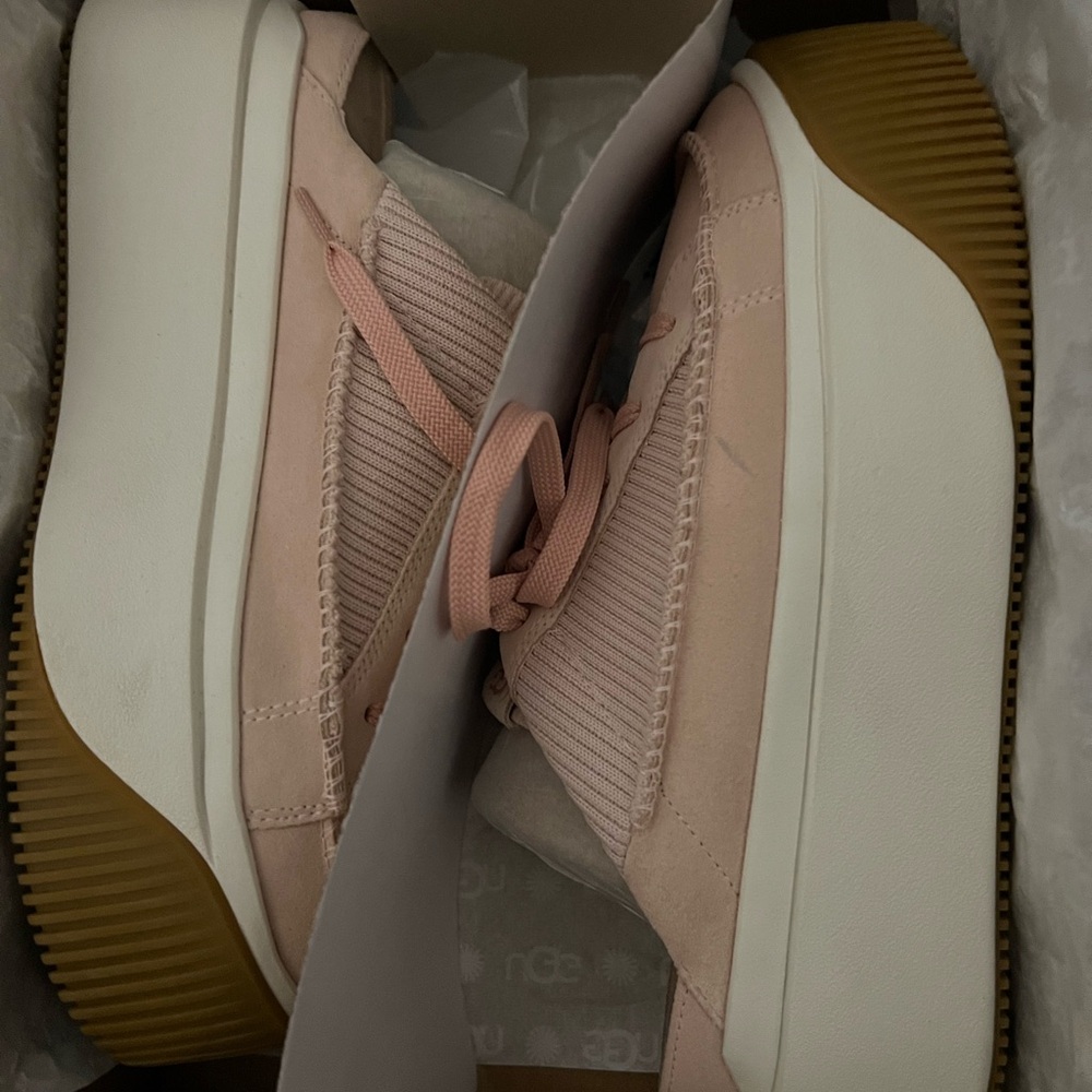 UGG EZ-DUZZIT MULE pink size 8. EU 39 Platform